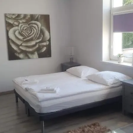 U Aktorow - Goscinne